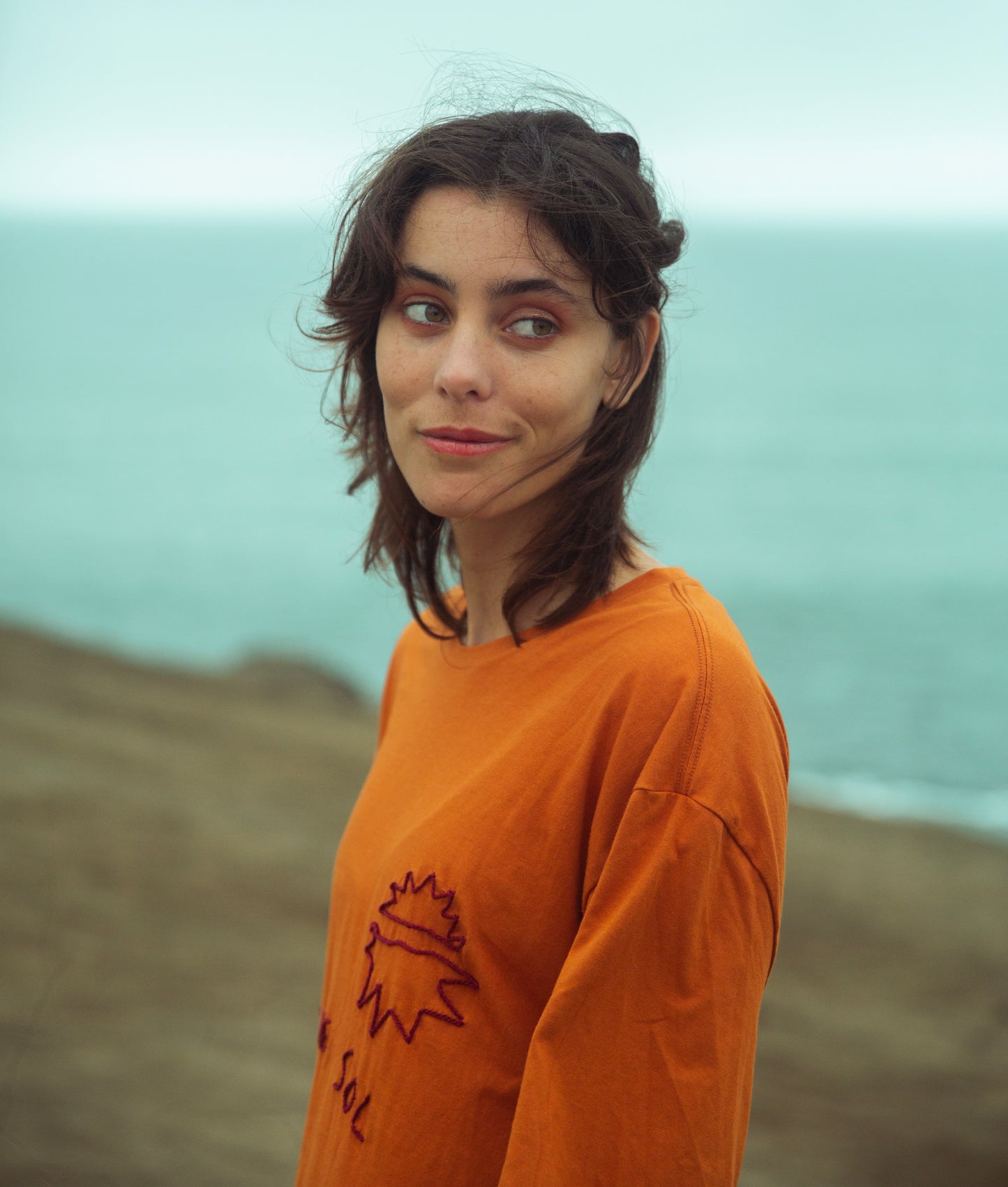 Polo <<Oceano para crecer ocre>>